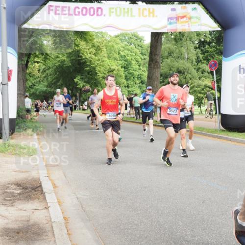 29.06.2025 - hella hamburg halbmarathon MichiJ http://msf.ph/oto/8266823 29.06.2025 10:30:40 Zwischen KM18-KM19 1169, 1512, 1903, 3523, 5124, 5690, 7363, 8359, 8694, 9815, 12098, 14275, 14560, 15095, 15935, 17159, 17926, 18330, 18509, 18559 meine-sportfotos.de
