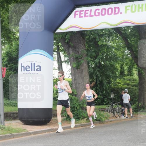 29.06.2025 - hella hamburg halbmarathon KatJ http://msf.ph/oto/8266845 29.06.2025 10:06:45 Zwischen KM18-KM19  meine-sportfotos.de