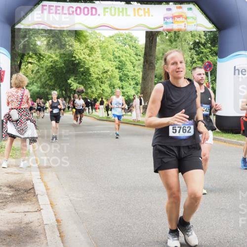 29.06.2025 - hella hamburg halbmarathon MichiJ http://msf.ph/oto/8266849 29.06.2025 10:54:43 Zwischen KM18-KM19 1079, 4169, 4666, 5762, 6517, 7685, 8971, 10372, 12418, 12790, 14436, 14869, 15429 meine-sportfotos.de