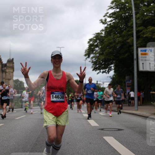 29.06.2025 - hella hamburg halbmarathon Yannick Fuchs http://msf.ph/oto/8266878 29.06.2025 10:48:50 20KM 1125, 1327, 1496, 1506, 1628, 2119, 2474, 2561, 2771, 2884, 2955, 3041, 3652, 3791, 3794, 3945, 4029, 4189, 4231, 4868, 4903, 4938, 5319, 6355, 6433, 6443, 6587, 6938, 8449, 8487, 8514, 8698, 8973, 10191, 10192, 10368, 10376, 11184, 11333, 11568, 11747, 11797, 11799, 11976, 12186, 12526, 12584, 12961, 13267, 13297, 13988, 14036, 14175, 14592, 14638, 14660, 14834, 14845, 14948, 15389, 15854, 15879, 16047, 16327, 17842, 18031, 18380 meine-sportfotos.de
