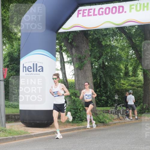 29.06.2025 - hella hamburg halbmarathon KatJ http://msf.ph/oto/8266885 29.06.2025 10:06:45 Zwischen KM18-KM19  meine-sportfotos.de