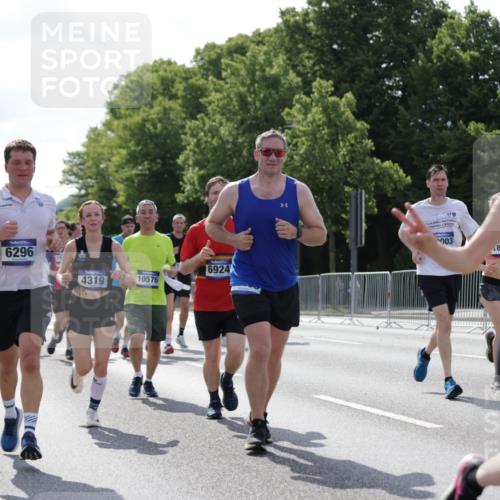 29.06.2025 - hella hamburg halbmarathon Jannik Wohlers http://msf.ph/oto/8266901 29.06.2025 10:00:55 Lombardsbrücke 1130, 1387, 1420, 2006, 2091, 2354, 2363, 2936, 3425, 3663, 4068, 4249, 4319, 4370, 4649, 5675, 6087, 0000, 6591, 6835, 6924, 7287, 7846, 8030, 8045, 8046, 8191, 8691, 9932, 10383, 10576, 11465, 11937, 12475, 13516, 13551, 13699, 14867, 15083, 15240, 15550, 15637, 15726, 16517, 16530, 16602, 17387, 17543, 17739, 17890, 18029, 18290, 18327, 18355, 18796, 18833, 19002, 19003 meine-sportfotos.de
