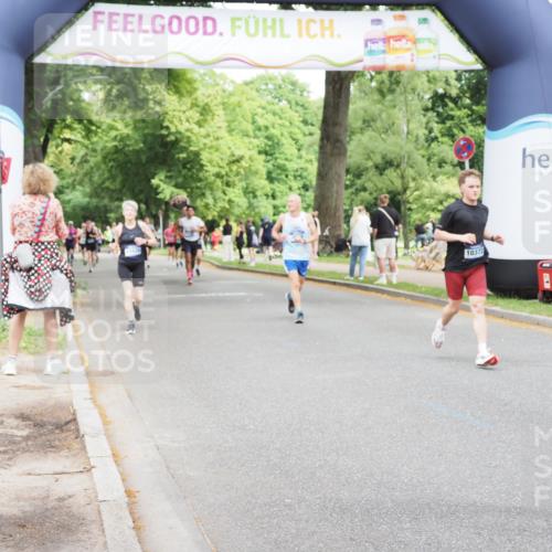 29.06.2025 - hella hamburg halbmarathon MichiJ http://msf.ph/oto/8266909 29.06.2025 10:54:44 Zwischen KM18-KM19 1079, 4169, 4666, 5762, 6517, 7685, 8971, 10372, 12418, 12790, 14436, 14869, 15429 meine-sportfotos.de