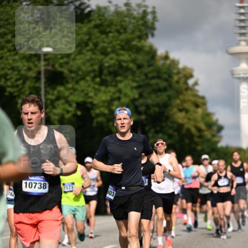 29.06.2025 - hella hamburg halbmarathon Dr. Thomas Lammeyer http://msf.ph/oto/8266928 29.06.2025 09:52:23 Kennedybrücke 1042, 1571, 1600, 2262, 3547, 4062, 4359, 4381, 5003, 6037, 6047, 6993, 7310, 7482, 7981, 8002, 8121, 8571, 9640, 9643, 10190, 10451, 10738, 10877, 11106, 11423 meine-sportfotos.de