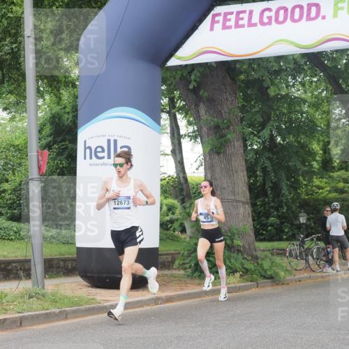 29.06.2025 - hella hamburg halbmarathon KatJ http://msf.ph/oto/8266931 29.06.2025 10:06:46 Zwischen KM18-KM19  meine-sportfotos.de