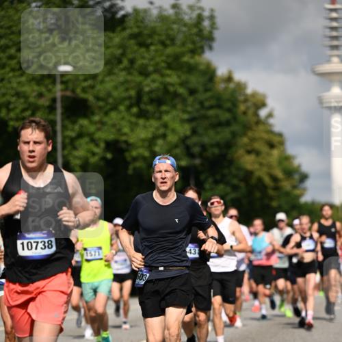 29.06.2025 - hella hamburg halbmarathon Dr. Thomas Lammeyer http://msf.ph/oto/8266936 29.06.2025 09:52:23 Kennedybrücke 1042, 1571, 1600, 2262, 3547, 4062, 4359, 4381, 5003, 6037, 6047, 6993, 7310, 7482, 7981, 8002, 8121, 8571, 9640, 9643, 10190, 10451, 10738, 10877, 11106, 11423 meine-sportfotos.de