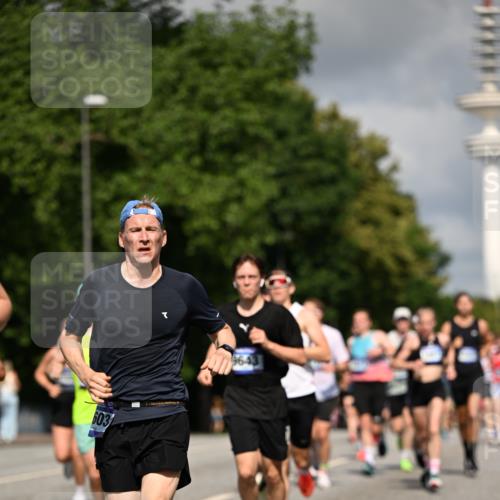 29.06.2025 - hella hamburg halbmarathon Dr. Thomas Lammeyer http://msf.ph/oto/8267013 29.06.2025 09:52:23 Kennedybrücke 1042, 1571, 1600, 2262, 3547, 4062, 4359, 4381, 5003, 6037, 6047, 6993, 7310, 7482, 7981, 8002, 8121, 8571, 9640, 9643, 10190, 10451, 10738, 10877, 11106, 11423 meine-sportfotos.de