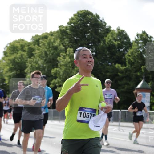 29.06.2025 - hella hamburg halbmarathon Jannik Wohlers http://msf.ph/oto/8267064 29.06.2025 10:00:58 Lombardsbrücke 1130, 1387, 1420, 2006, 2091, 2354, 2363, 2936, 3199, 3425, 3663, 4068, 4249, 4319, 4322, 4370, 4649, 5570, 5675, 6087, 0000, 6591, 6924, 7287, 7846, 8030, 8045, 8046, 8191, 8691, 10383, 10576, 11465, 12475, 13516, 13551, 13699, 14867, 15083, 15240, 15550, 15637, 15726, 16063, 16367, 16395, 16517, 16530, 16602, 16754, 17387, 17441, 17543, 17739, 17890, 18290, 18327, 18355, 18716, 18717, 18796, 18833, 19002, 19003, 19160 meine-sportfotos.de