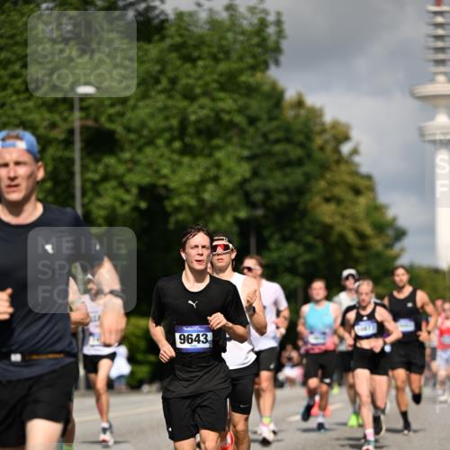 29.06.2025 - hella hamburg halbmarathon Dr. Thomas Lammeyer http://msf.ph/oto/8267089 29.06.2025 09:52:24 Kennedybrücke 1042, 1571, 1600, 2262, 2797, 3547, 4062, 4359, 4381, 5003, 6037, 6047, 7310, 7482, 7981, 8002, 8121, 8571, 9640, 9643, 10190, 10451, 10738, 10877, 11106, 11423 meine-sportfotos.de