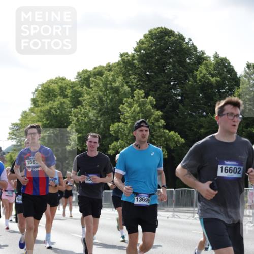 29.06.2025 - hella hamburg halbmarathon Jannik Wohlers http://msf.ph/oto/8267156 29.06.2025 10:00:59 Lombardsbrücke 1387, 1420, 2006, 2091, 2354, 2363, 3199, 3425, 3663, 4068, 4249, 4319, 4322, 4370, 4649, 5570, 5675, 6087, 6281, 0000, 6591, 6924, 7287, 7846, 8030, 8045, 8046, 8191, 8691, 10383, 10576, 11465, 12475, 13516, 13551, 13699, 14867, 15083, 15240, 15550, 15637, 15726, 16063, 16367, 16395, 16517, 16530, 16602, 16754, 17387, 17441, 17543, 17739, 17890, 18290, 18327, 18355, 18716, 18717, 18796, 18833, 19002, 19003, 19160 meine-sportfotos.de