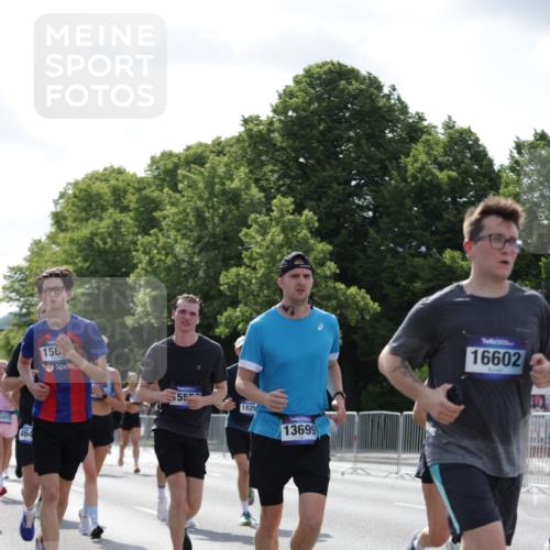 29.06.2025 - hella hamburg halbmarathon Jannik Wohlers http://msf.ph/oto/8267175 29.06.2025 10:00:59 Lombardsbrücke 1387, 1420, 2006, 2091, 2354, 2363, 3199, 3425, 3663, 4068, 4249, 4319, 4322, 4370, 4649, 5570, 5675, 6087, 6281, 0000, 6591, 6924, 7287, 7846, 8030, 8045, 8046, 8191, 8691, 10383, 10576, 11465, 12475, 13516, 13551, 13699, 14867, 15083, 15240, 15550, 15637, 15726, 16063, 16367, 16395, 16517, 16530, 16602, 16754, 17387, 17441, 17543, 17739, 17890, 18290, 18327, 18355, 18716, 18717, 18796, 18833, 19002, 19003, 19160 meine-sportfotos.de