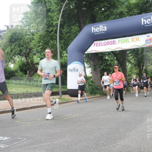 29.06.2025 - hella hamburg halbmarathon KatJ http://msf.ph/oto/8267188 29.06.2025 10:39:20 Zwischen KM18-KM19 1098, 6776, 7409, 8139 meine-sportfotos.de