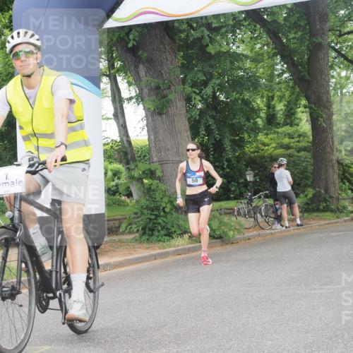 29.06.2025 - hella hamburg halbmarathon KatJ http://msf.ph/oto/8267257 29.06.2025 10:07:04 Zwischen KM18-KM19  meine-sportfotos.de