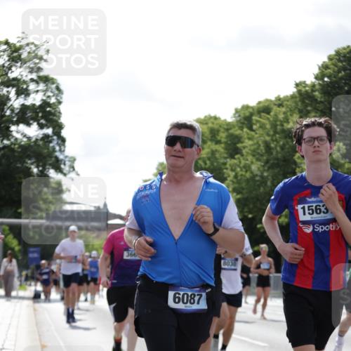 29.06.2025 - hella hamburg halbmarathon Jannik Wohlers http://msf.ph/oto/8267299 29.06.2025 10:01:00 Lombardsbrücke 1387, 1420, 2006, 2091, 3199, 3425, 3663, 4068, 4249, 4319, 4322, 4370, 4649, 5570, 5675, 6087, 6281, 0000, 6302, 6591, 6924, 7287, 7846, 8030, 8045, 8046, 8191, 8392, 8691, 10383, 10576, 11043, 11465, 12475, 13516, 13551, 13699, 14867, 15083, 15240, 15550, 15637, 15726, 16063, 16367, 16395, 16517, 16530, 16602, 16754, 17140, 17387, 17441, 17890, 18290, 18327, 18355, 18716, 18717, 18796, 18833, 19002, 19003, 19160 meine-sportfotos.de