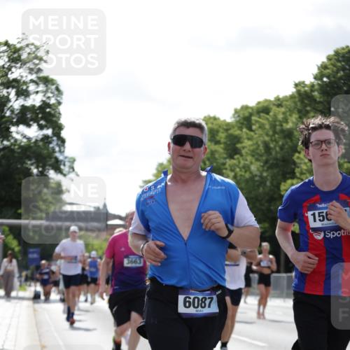 29.06.2025 - hella hamburg halbmarathon Jannik Wohlers http://msf.ph/oto/8267316 29.06.2025 10:01:00 Lombardsbrücke 1387, 1420, 2006, 2091, 3199, 3425, 3663, 4068, 4249, 4319, 4322, 4370, 4649, 5570, 5675, 6087, 6281, 0000, 6302, 6591, 6924, 7287, 7846, 8030, 8045, 8046, 8191, 8392, 8691, 10383, 10576, 11043, 11465, 12475, 13516, 13551, 13699, 14867, 15083, 15240, 15550, 15637, 15726, 16063, 16367, 16395, 16517, 16530, 16602, 16754, 17140, 17387, 17441, 17890, 18290, 18327, 18355, 18716, 18717, 18796, 18833, 19002, 19003, 19160 meine-sportfotos.de