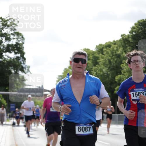 29.06.2025 - hella hamburg halbmarathon Jannik Wohlers http://msf.ph/oto/8267330 29.06.2025 10:01:00 Lombardsbrücke 1387, 1420, 2006, 2091, 3199, 3425, 3663, 4068, 4249, 4319, 4322, 4370, 4649, 5570, 5675, 6087, 6281, 0000, 6302, 6591, 6924, 7287, 7846, 8030, 8045, 8046, 8191, 8392, 8691, 10383, 10576, 11043, 11465, 12475, 13516, 13551, 13699, 14867, 15083, 15240, 15550, 15637, 15726, 16063, 16367, 16395, 16517, 16530, 16602, 16754, 17140, 17387, 17441, 17890, 18290, 18327, 18355, 18716, 18717, 18796, 18833, 19002, 19003, 19160 meine-sportfotos.de