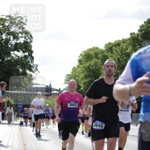 29.06.2025 - hella hamburg halbmarathon Jannik Wohlers http://msf.ph/oto/8267350 29.06.2025 10:01:01 Lombardsbrücke 1387, 1420, 1724, 2006, 2091, 3199, 3425, 3663, 4249, 4319, 4322, 4370, 4649, 5570, 5675, 6087, 6281, 0000, 6302, 6591, 6924, 7287, 7846, 8030, 8045, 8046, 8191, 8392, 8691, 8822, 10383, 10576, 11043, 11465, 12475, 13516, 13528, 13551, 13699, 14867, 15083, 15550, 15637, 15726, 16063, 16367, 16395, 16517, 16602, 16754, 17140, 17387, 17441, 17890, 18290, 18327, 18355, 18716, 18717, 18796, 18833, 19002, 19003, 19160 meine-sportfotos.de