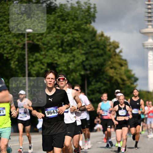 29.06.2025 - hella hamburg halbmarathon Dr. Thomas Lammeyer http://msf.ph/oto/8267360 29.06.2025 09:52:24 Kennedybrücke 1042, 1571, 1600, 2262, 2797, 3547, 4062, 4359, 4381, 5003, 6037, 6047, 7310, 7482, 7981, 8002, 8121, 8571, 9640, 9643, 10190, 10451, 10738, 10877, 11106, 11423 meine-sportfotos.de