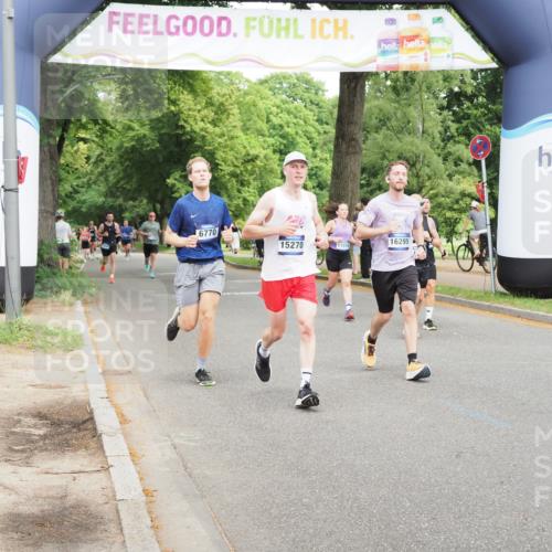 29.06.2025 - hella hamburg halbmarathon MichiJ http://msf.ph/oto/8267361 29.06.2025 10:30:44 Zwischen KM18-KM19 1169, 3523, 6770, 8694, 9815, 9833, 10469, 14275, 14560, 15095, 15270, 15935, 16084, 16295, 17016, 17926, 18330, 18559 meine-sportfotos.de