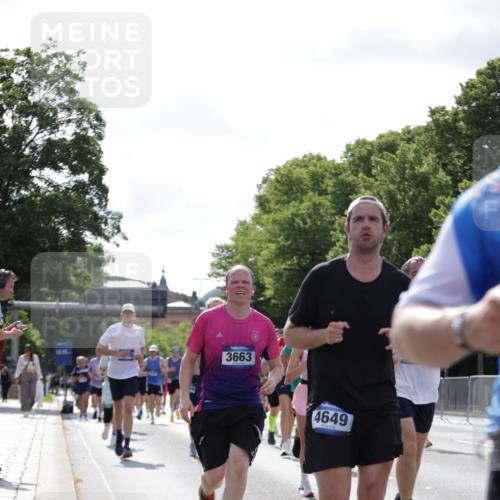 29.06.2025 - hella hamburg halbmarathon Jannik Wohlers http://msf.ph/oto/8267364 29.06.2025 10:01:01 Lombardsbrücke 1387, 1420, 1724, 2006, 2091, 3199, 3425, 3663, 4249, 4319, 4322, 4370, 4649, 5570, 5675, 6087, 6281, 0000, 6302, 6591, 6924, 7287, 7846, 8030, 8045, 8046, 8191, 8392, 8691, 8822, 10383, 10576, 11043, 11465, 12475, 13516, 13528, 13551, 13699, 14867, 15083, 15550, 15637, 15726, 16063, 16367, 16395, 16517, 16602, 16754, 17140, 17387, 17441, 17890, 18290, 18327, 18355, 18716, 18717, 18796, 18833, 19002, 19003, 19160 meine-sportfotos.de