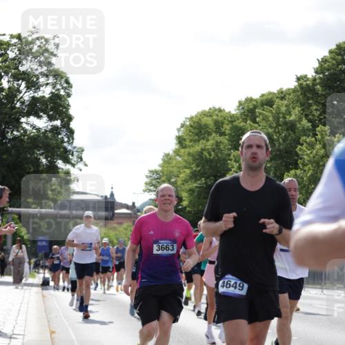 29.06.2025 - hella hamburg halbmarathon Jannik Wohlers http://msf.ph/oto/8267374 29.06.2025 10:01:01 Lombardsbrücke 1387, 1420, 1724, 2006, 2091, 3199, 3425, 3663, 4249, 4319, 4322, 4370, 4649, 5570, 5675, 6087, 6281, 0000, 6302, 6591, 6924, 7287, 7846, 8030, 8045, 8046, 8191, 8392, 8691, 8822, 10383, 10576, 11043, 11465, 12475, 13516, 13528, 13551, 13699, 14867, 15083, 15550, 15637, 15726, 16063, 16367, 16395, 16517, 16602, 16754, 17140, 17387, 17441, 17890, 18290, 18327, 18355, 18716, 18717, 18796, 18833, 19002, 19003, 19160 meine-sportfotos.de