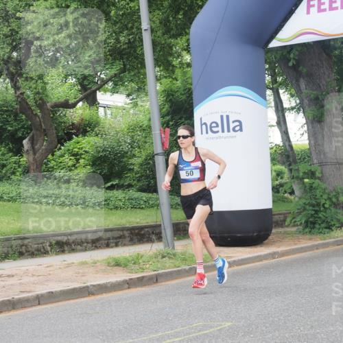 29.06.2025 - hella hamburg halbmarathon KatJ http://msf.ph/oto/8267397 29.06.2025 10:07:05 Zwischen KM18-KM19  meine-sportfotos.de