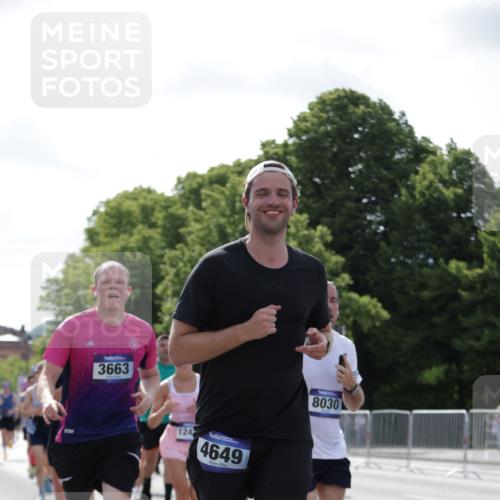 29.06.2025 - hella hamburg halbmarathon Jannik Wohlers http://msf.ph/oto/8267422 29.06.2025 10:01:02 Lombardsbrücke 1387, 1420, 1722, 1724, 2006, 2091, 2167, 3199, 3425, 3663, 4249, 4319, 4322, 4370, 4649, 5547, 5570, 5675, 6087, 6281, 0000, 6302, 6591, 6921, 6924, 7287, 7846, 8030, 8045, 8046, 8191, 8392, 8691, 8822, 10281, 10301, 10383, 10576, 11043, 11465, 12475, 13516, 13528, 13551, 13699, 14867, 15083, 15550, 15637, 15726, 16063, 16367, 16395, 16517, 16602, 16754, 17140, 17387, 17441, 17890, 18290, 18327, 18355, 18716, 18717, 18796, 18833, 19002, 19003, 19160 meine-sportfotos.de
