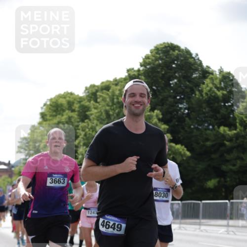 29.06.2025 - hella hamburg halbmarathon Jannik Wohlers http://msf.ph/oto/8267433 29.06.2025 10:01:02 Lombardsbrücke 1387, 1420, 1722, 1724, 2006, 2091, 2167, 3199, 3425, 3663, 4249, 4319, 4322, 4370, 4649, 5547, 5570, 5675, 6087, 6281, 0000, 6302, 6591, 6921, 6924, 7287, 7846, 8030, 8045, 8046, 8191, 8392, 8691, 8822, 10281, 10301, 10383, 10576, 11043, 11465, 12475, 13516, 13528, 13551, 13699, 14867, 15083, 15550, 15637, 15726, 16063, 16367, 16395, 16517, 16602, 16754, 17140, 17387, 17441, 17890, 18290, 18327, 18355, 18716, 18717, 18796, 18833, 19002, 19003, 19160 meine-sportfotos.de