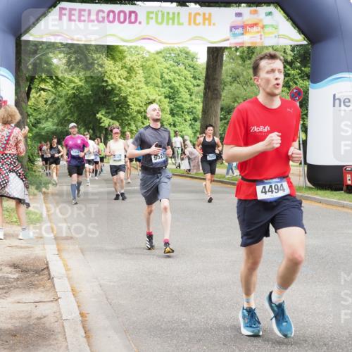 29.06.2025 - hella hamburg halbmarathon MichiJ http://msf.ph/oto/8267439 29.06.2025 10:54:55 Zwischen KM18-KM19 2852, 4494, 6089, 6181, 8279, 9527, 10791, 11720, 15150, 16186 meine-sportfotos.de