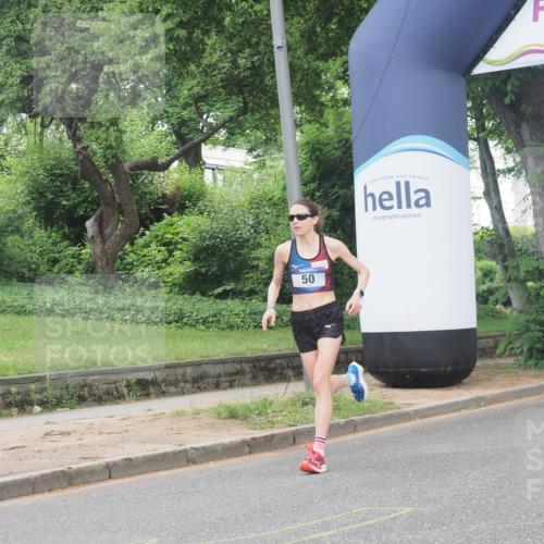 29.06.2025 - hella hamburg halbmarathon KatJ http://msf.ph/oto/8267444 29.06.2025 10:07:06 Zwischen KM18-KM19 50 meine-sportfotos.de