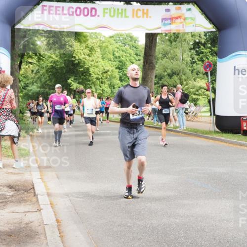 29.06.2025 - hella hamburg halbmarathon MichiJ http://msf.ph/oto/8267484 29.06.2025 10:54:56 Zwischen KM18-KM19 2852, 4494, 6089, 6181, 9527, 10791, 15150, 16186 meine-sportfotos.de