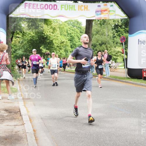 29.06.2025 - hella hamburg halbmarathon MichiJ http://msf.ph/oto/8267502 29.06.2025 10:54:56 Zwischen KM18-KM19 2852, 4494, 6089, 6181, 9527, 10791, 15150, 16186 meine-sportfotos.de