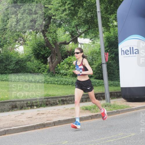 29.06.2025 - hella hamburg halbmarathon KatJ http://msf.ph/oto/8267533 29.06.2025 10:07:06 Zwischen KM18-KM19 50 meine-sportfotos.de