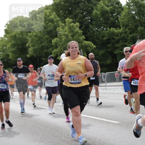 29.06.2025 - hella hamburg halbmarathon Jannik Wohlers http://msf.ph/oto/8267558 29.06.2025 10:33:36 Lombardsbrücke 1417, 1705, 1787, 2265, 2482, 2496, 2526, 2933, 3264, 3340, 3345, 3829, 3848, 4479, 4807, 4942, 5561, 5566, 5584, 5691, 6364, 6515, 6516, 6956, 7027, 7565, 8202, 8277, 8375, 8377, 8383, 8401, 9094, 9875, 9995, 10007, 10071, 10800, 11092, 11111, 11237, 11432, 11642, 11668, 12330, 12562, 13401, 13485, 13535, 13741, 13934, 14032, 14058, 14873, 14919, 15792, 15845, 16115, 16578, 17440, 17953, 18044, 19145, 19164 meine-sportfotos.de