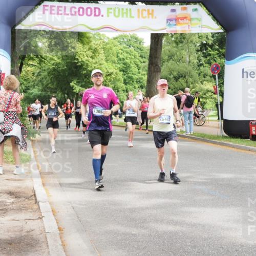29.06.2025 - hella hamburg halbmarathon MichiJ http://msf.ph/oto/8267603 29.06.2025 10:54:58 Zwischen KM18-KM19 2594, 2852, 4494, 6014, 6089, 6181, 9527, 13054, 15150, 15462, 16186 meine-sportfotos.de