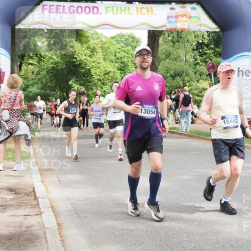 29.06.2025 - hella hamburg halbmarathon MichiJ http://msf.ph/oto/8267648 29.06.2025 10:54:59 Zwischen KM18-KM19 2594, 2852, 4494, 6014, 6089, 6181, 9527, 12556, 13054, 15150, 15462, 16186 meine-sportfotos.de