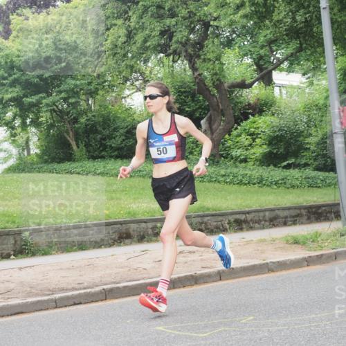 29.06.2025 - hella hamburg halbmarathon KatJ http://msf.ph/oto/8267667 29.06.2025 10:07:06 Zwischen KM18-KM19 50 meine-sportfotos.de