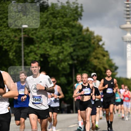 29.06.2025 - hella hamburg halbmarathon Dr. Thomas Lammeyer http://msf.ph/oto/8267672 29.06.2025 09:52:26 Kennedybrücke 1042, 1571, 1600, 2262, 2797, 3547, 4062, 4359, 4381, 5003, 6037, 6047, 7310, 7482, 7981, 8002, 8121, 9640, 9643, 10190, 10369, 10451, 10738, 10877, 11106, 11423 meine-sportfotos.de