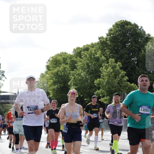 29.06.2025 - hella hamburg halbmarathon Jannik Wohlers http://msf.ph/oto/8267690 29.06.2025 10:01:05 Lombardsbrücke 1329, 1387, 1722, 1724, 2006, 2091, 2167, 2591, 3199, 3425, 3663, 4319, 4322, 4370, 4649, 4663, 5547, 5570, 5675, 6087, 6281, 0000, 6302, 6591, 6921, 6924, 7287, 8030, 8191, 8392, 8691, 8822, 8926, 10281, 10301, 10576, 11043, 11465, 12475, 13516, 13528, 13551, 13699, 13796, 14375, 14867, 15083, 15093, 15550, 15637, 15726, 16063, 16367, 16395, 16754, 17140, 17441, 17890, 18232, 18290, 18355, 18716, 18717, 18739, 18833, 18899, 18954, 19002, 19003, 19160 meine-sportfotos.de