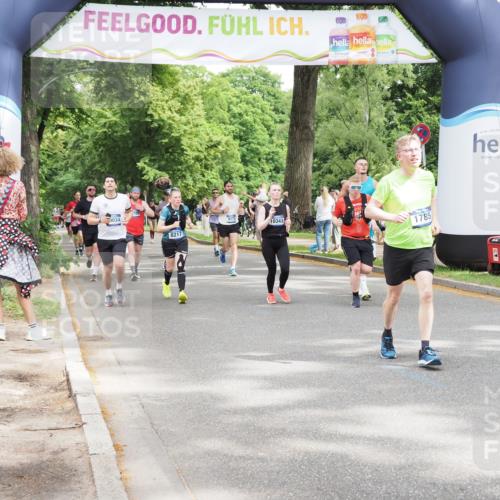 29.06.2025 - hella hamburg halbmarathon MichiJ http://msf.ph/oto/8267750 29.06.2025 10:55:03 Zwischen KM18-KM19 1785, 2594, 2852, 4950, 5670, 6014, 7741, 8217, 9527, 10343, 12556, 13054, 14785, 15462 meine-sportfotos.de