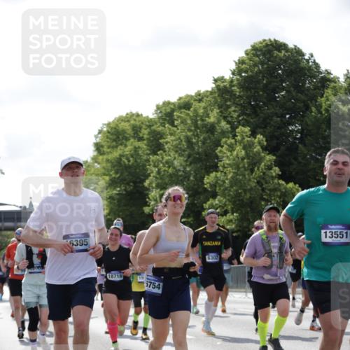 29.06.2025 - hella hamburg halbmarathon Jannik Wohlers http://msf.ph/oto/8267790 29.06.2025 10:01:05 Lombardsbrücke 1329, 1387, 1722, 1724, 2006, 2091, 2167, 2591, 3199, 3425, 3663, 4319, 4322, 4370, 4649, 4663, 5547, 5570, 5675, 6087, 6281, 0000, 6302, 6591, 6921, 6924, 7287, 8030, 8191, 8392, 8691, 8822, 8926, 10281, 10301, 10576, 11043, 11465, 12475, 13516, 13528, 13551, 13699, 13796, 14375, 14867, 15083, 15093, 15550, 15637, 15726, 16063, 16367, 16395, 16754, 17140, 17441, 17890, 18232, 18290, 18355, 18716, 18717, 18739, 18833, 18899, 18954, 19002, 19003, 19160 meine-sportfotos.de