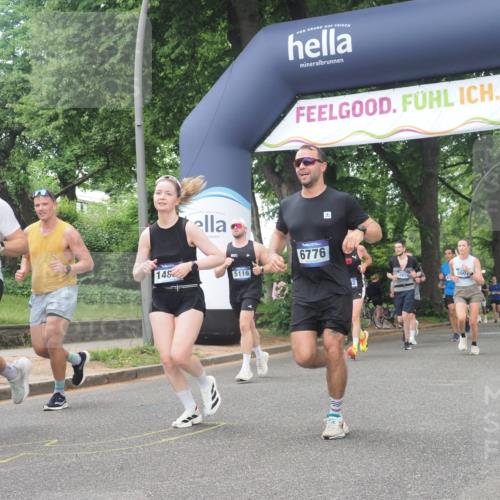 29.06.2025 - hella hamburg halbmarathon KatJ http://msf.ph/oto/8267854 29.06.2025 10:39:23 Zwischen KM18-KM19 3426, 4635, 5116, 5607, 6776, 7409 meine-sportfotos.de