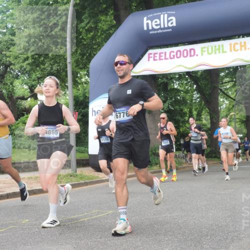29.06.2025 - hella hamburg halbmarathon KatJ http://msf.ph/oto/8267874 29.06.2025 10:39:23 Zwischen KM18-KM19 3426, 4635, 5116, 5607, 6776, 7409 meine-sportfotos.de