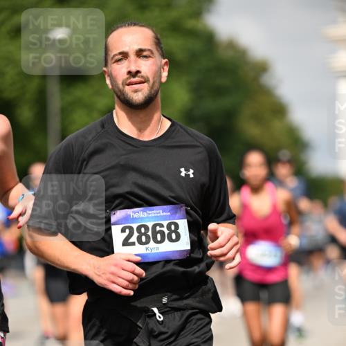 29.06.2025 - hella hamburg halbmarathon Dr. Thomas Lammeyer http://msf.ph/oto/8267889 29.06.2025 10:14:58 Kennedybrücke 1548, 1781, 2868, 4287, 5182, 5440, 5653, 5806, 8171, 8561, 8807, 8810, 10196, 11149 meine-sportfotos.de