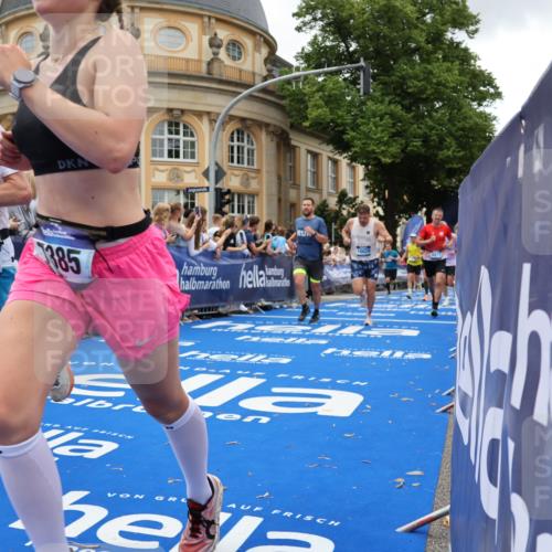 29.06.2025 - hella hamburg halbmarathon Strokosch-Dieckow http://msf.ph/oto/8268314 29.06.2025 10:45:52 Ziel 2189, 3477, 4277, 4345, 4854, 6290, 6532, 7385, 8577, 8871, 10792, 11821, 12084, 13975, 14374, 14462, 14911, 15149, 16624, 17008, 17835, 18185, 19116 meine-sportfotos.de