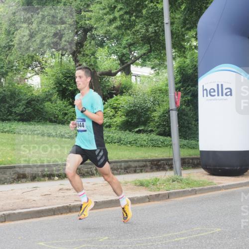 29.06.2025 - hella hamburg halbmarathon KatJ http://msf.ph/oto/8268425 29.06.2025 10:07:19 Zwischen KM18-KM19 3944 meine-sportfotos.de