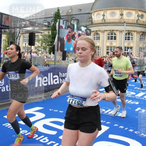 29.06.2025 - hella hamburg halbmarathon Michael Strokosch http://msf.ph/oto/8268429 29.06.2025 10:52:54 Ziel 1257, 1258, 1657, 2099, 2444, 2814, 2910, 4557, 4558, 5077, 5169, 5194, 8139, 8172, 8720, 8955, 9065, 9163, 10724, 10811, 11217, 11992, 14198, 14286, 14805, 17198, 19244 meine-sportfotos.de