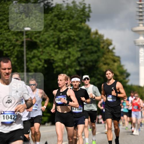 29.06.2025 - hella hamburg halbmarathon Dr. Thomas Lammeyer http://msf.ph/oto/8268430 29.06.2025 09:52:27 Kennedybrücke 1042, 1571, 1600, 2262, 2797, 3547, 4062, 4359, 4381, 5003, 6037, 6047, 7310, 7482, 7981, 8002, 8121, 9640, 9643, 10190, 10369, 10451, 10738, 10877, 11106, 11423 meine-sportfotos.de