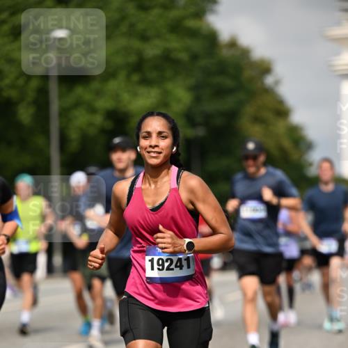 29.06.2025 - hella hamburg halbmarathon Dr. Thomas Lammeyer http://msf.ph/oto/8268509 29.06.2025 10:14:59 Kennedybrücke 1548, 1781, 2868, 4287, 5182, 5440, 5653, 5806, 8171, 8561, 8807, 8810, 10196, 11149 meine-sportfotos.de