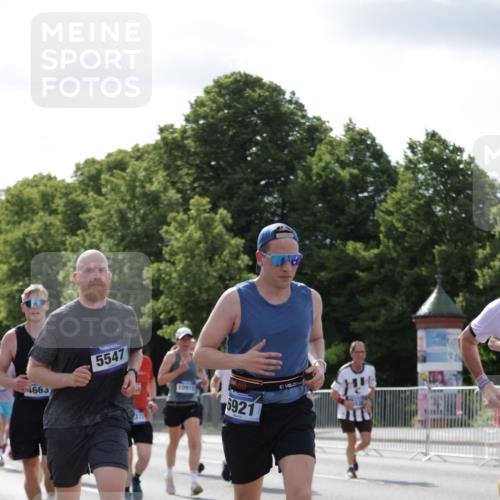 29.06.2025 - hella hamburg halbmarathon Jannik Wohlers http://msf.ph/oto/8268587 29.06.2025 10:01:11 Lombardsbrücke 1329, 1464, 1653, 1722, 1724, 1729, 1940, 2167, 2591, 2806, 2957, 3039, 3199, 3425, 3663, 4322, 4649, 4663, 5547, 5570, 5675, 6087, 6281, 6302, 6921, 7287, 8030, 8191, 8392, 8578, 8691, 8822, 8926, 10281, 10301, 10915, 11043, 12475, 12734, 13528, 13551, 13699, 13796, 14175, 14176, 14375, 14867, 15093, 15550, 15637, 16063, 16367, 16395, 16426, 16754, 16909, 17017, 17140, 17441, 17810, 17890, 18232, 18290, 18555, 18716, 18717, 18739, 18899, 18954, 19160 meine-sportfotos.de